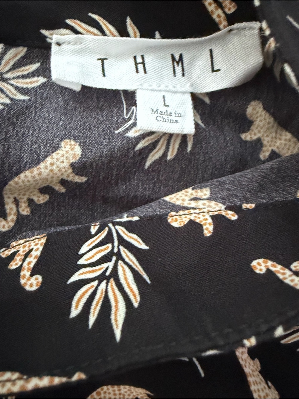THML Black Leopard Print Puff Sleeve Blouse Size Large Like New - Picture 4 of 5